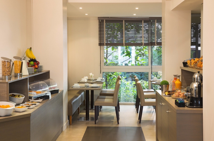 Imagen del bar/restaurante del Hotel Floride Etoile. Foto 7