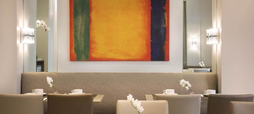 Imagen del bar/restaurante del Hotel Floride Etoile. Foto 10