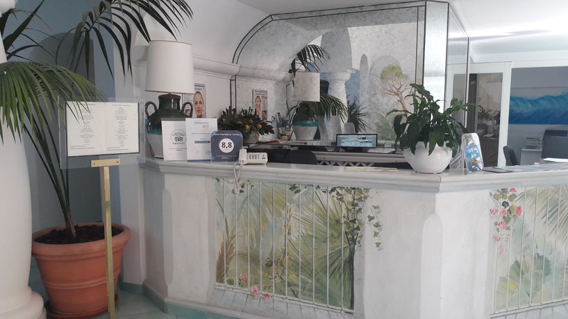 Imagen de los interiores del Hotel Floridiana Terme. Foto 17
