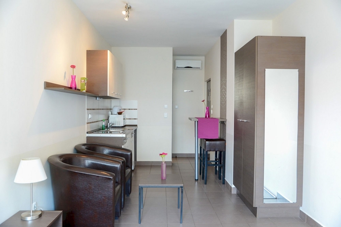 Imagen de los interiores del Hotel Florin Apart. Foto 14