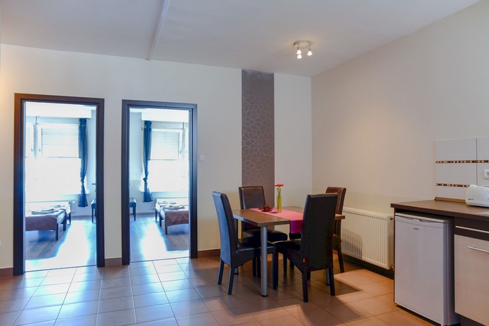 Imagen de la habitación del Hotel Florin Apart. Foto 12