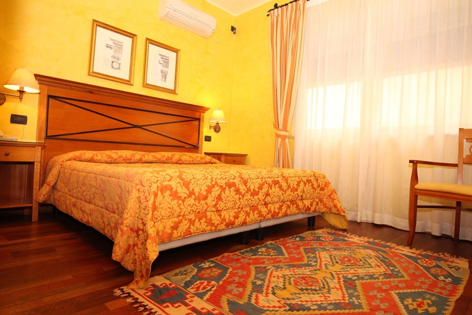 Imagen de la habitación del Hotel Florio Oper&agrave; Palermo Central. Foto 7