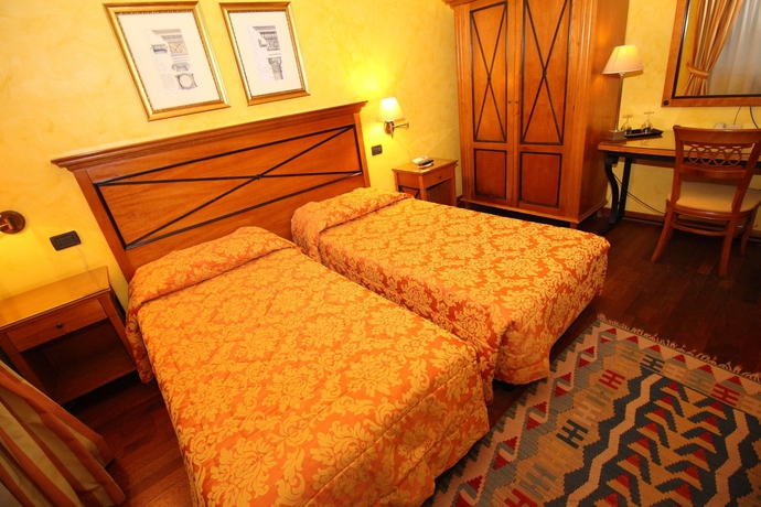 Imagen de la habitación del Hotel Florio Oper&agrave; Palermo Central. Foto 8