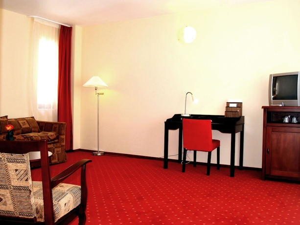 Imagen de la habitación del Hotel Floris, Cheia. Foto 11