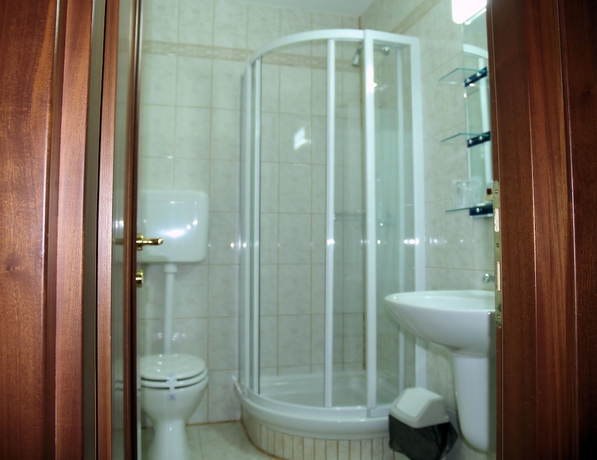 Imagen de la habitación del Hotel Floris, Cheia. Foto 14