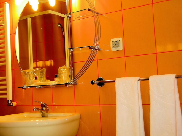 Imagen de la habitación del Hotel Floris, Cheia. Foto 15