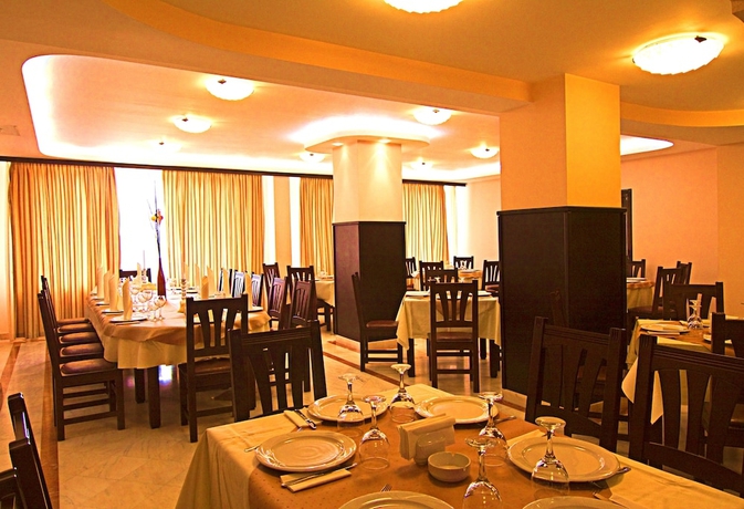 Imagen del bar/restaurante del Hotel Floris, Cheia. Foto 3