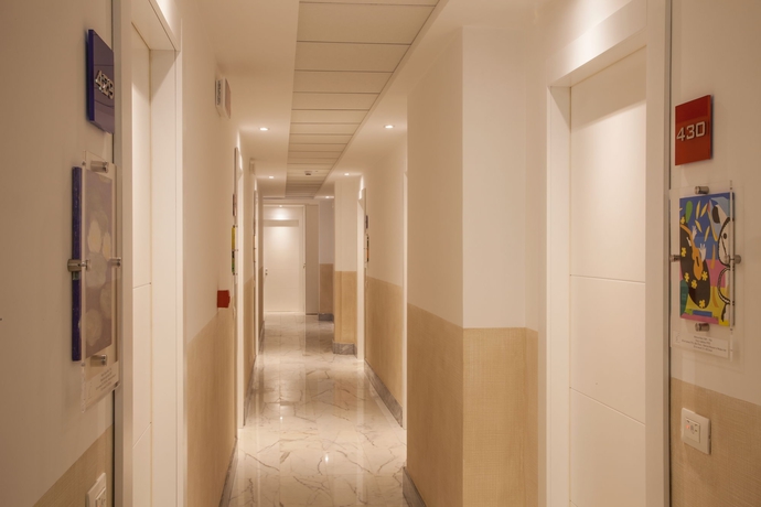 Imagen de los interiores del Hotel Floris, Termini. Foto 16