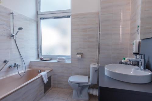 Imagen de la habitación del Hotel Florum. Foto 11