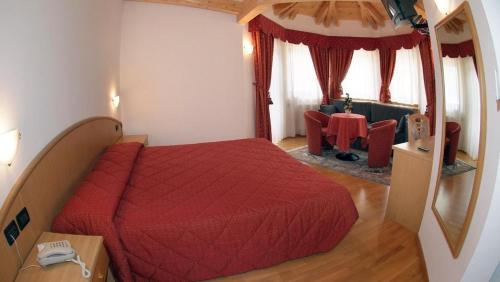 Imagen de la habitación del Hotel Flos. Foto 6