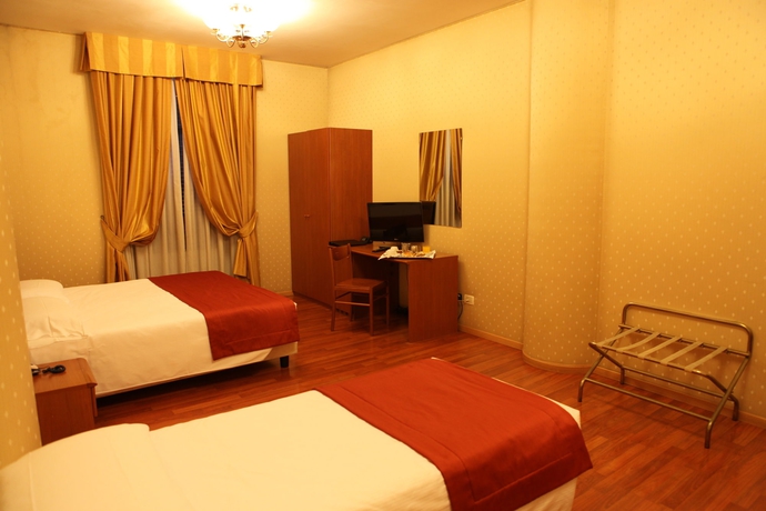 Imagen de la habitación del Hotel Flower Garden Rome. Foto 9