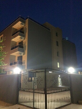 Imagen general del Hotel Flower Street Luxury Studios in Palm Residence. Foto 5