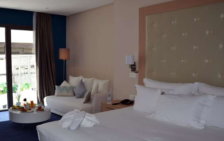 Imagen de la habitación del Hotel Flower Town and Spa. Foto 7