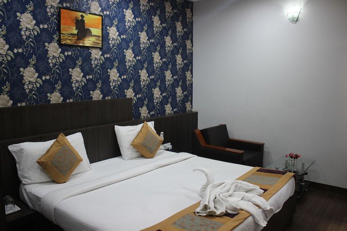 Imagen de la habitación del Hotel Flowers Inn. Foto 5