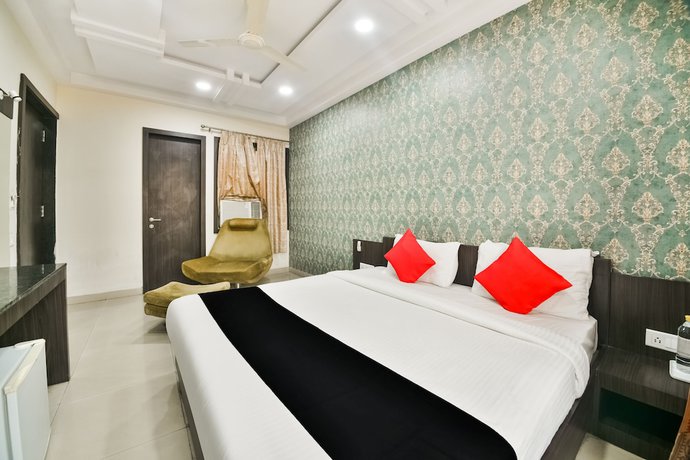 Imagen de la habitación del Hotel Flowers Inn. Foto 8