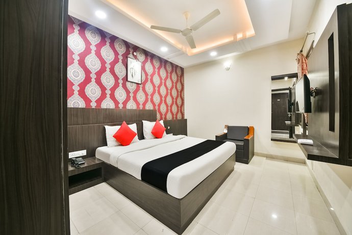 Imagen de la habitación del Hotel Flowers Inn. Foto 19
