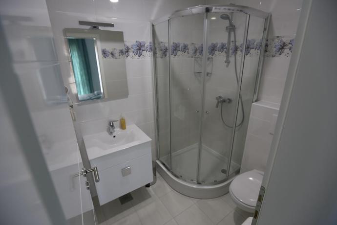 Imagen de la habitación del Hotel Flowers, Medjugorje. Foto 7