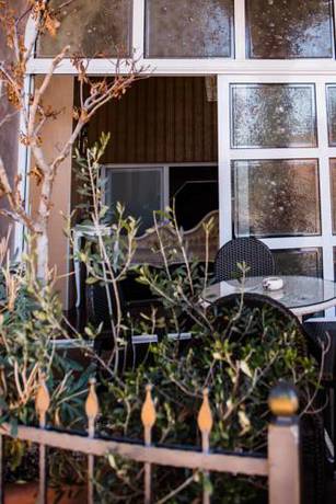 Imagen de los exteriores del Hotel Flowers, Medjugorje. Foto 11