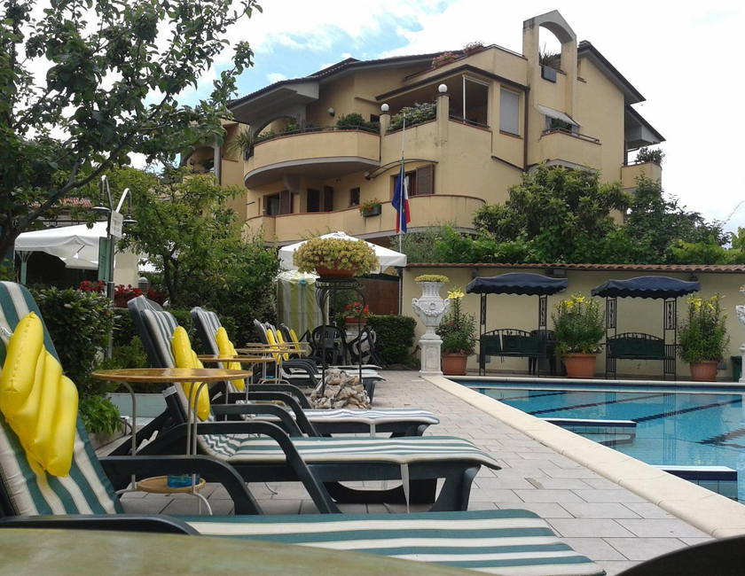 Imagen general del Hotel Flowers, Montecatini Terme. Foto 2