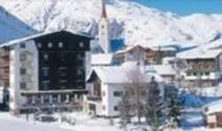 Imagen de los exteriores del Hotel Fluchthorn. Foto 2