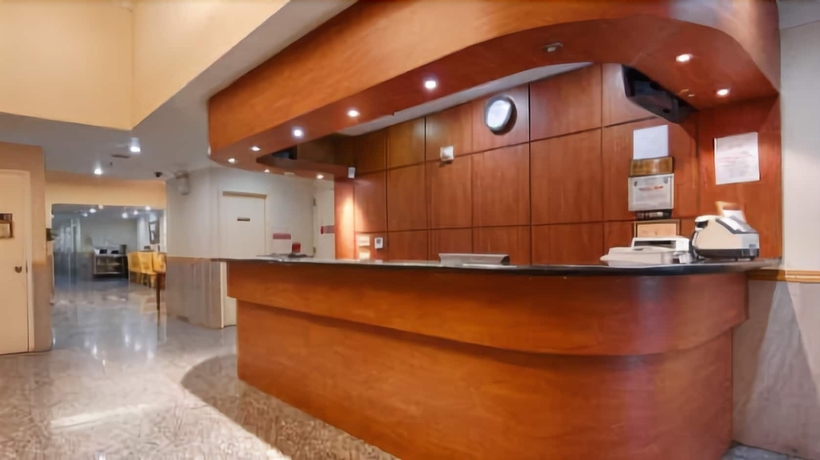 Imagen de los interiores del Hotel Flushing Hotel. Foto 12