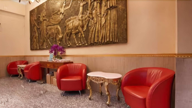 Imagen de los interiores del Hotel Flushing Hotel. Foto 16