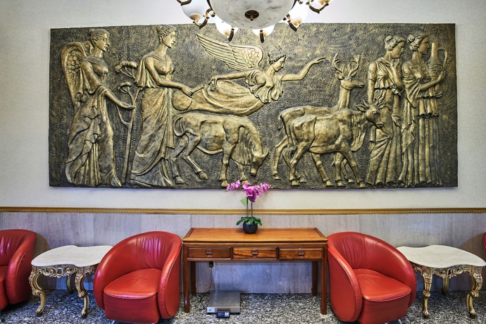 Imagen de los interiores del Hotel Flushing Hotel. Foto 19