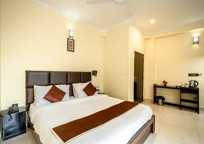 Imagen general del Hotel Flutters and Resort. Foto 2