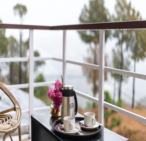 Imagen general del Hotel Flutters and Resort. Foto 3