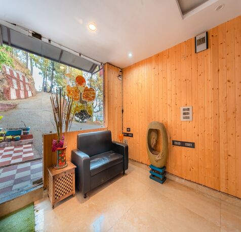 Imagen general del Hotel Flutters and Resort. Foto 8