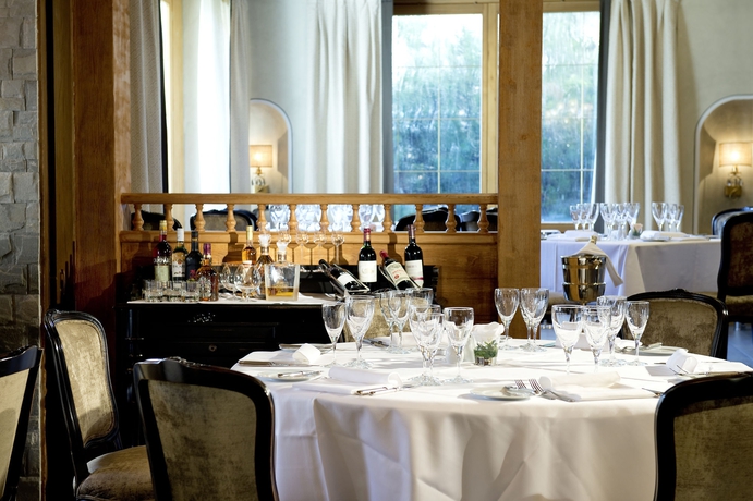 Imagen del bar/restaurante del Hotel Fl&uuml;ela Davos, In The Unbound Collection By Hyatt. Foto 7