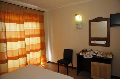 Imagen de la habitación del Hotel Fly, Casoria. Foto 7