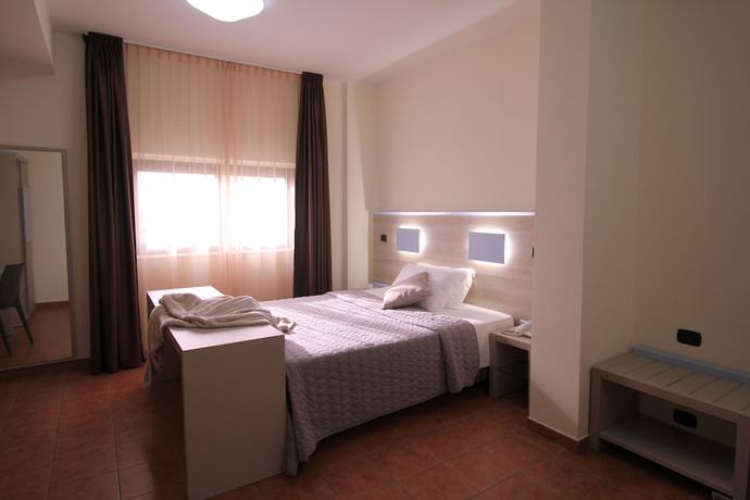 Imagen de la habitación del Hotel Fly, Galípoli. Foto 4