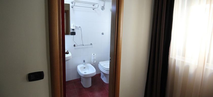 Imagen de la habitación del Hotel Fly, Galípoli. Foto 13