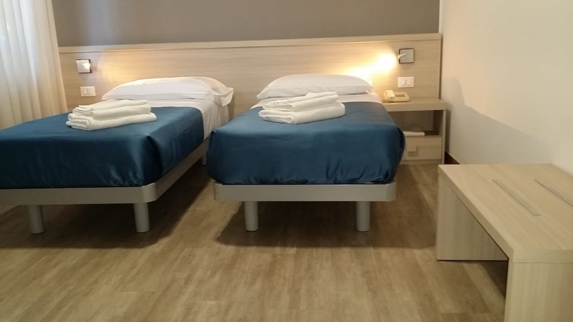 Imagen de la habitación del Hotel Flying. Foto 17