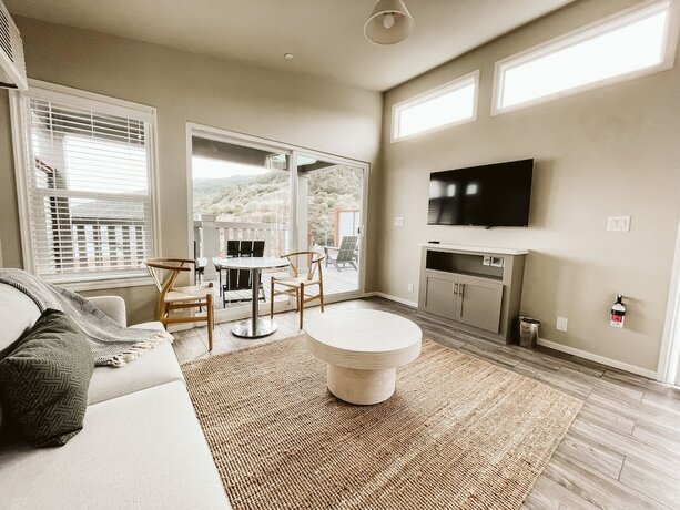 Imagen de la habitación del Hotel Flying Flags Avila Beach. Foto 19