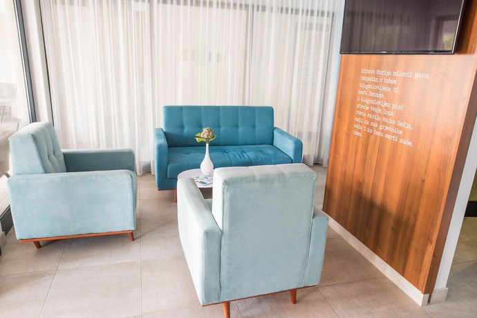 Imagen de los interiores del Hotel FoRest Village Resort. Foto 19