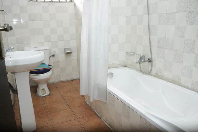 Imagen de la habitación del Hotel Focal. Foto 17