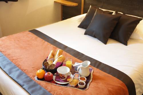 Imagen de la habitación del Hotel Foch. Foto 10