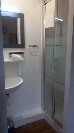 Imagen de la habitación del Hotel Foch Nancy Centre Gare. Foto 10