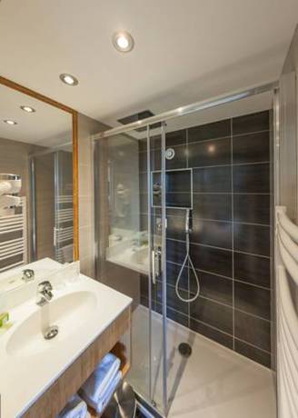 Imagen de la habitación del Hotel Foch, Tarbes. Foto 14
