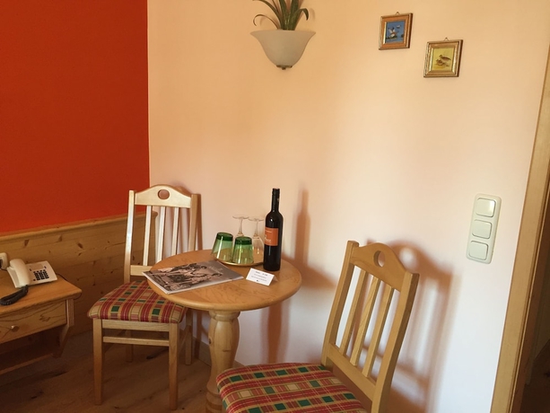 Imagen de la habitación del Hotel Foersterhof. Foto 6