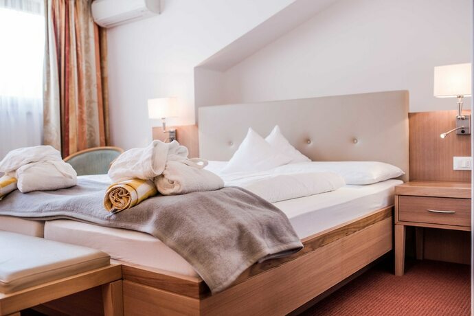 Imagen de la habitación del Hotel Foerstlerhof. Foto 16