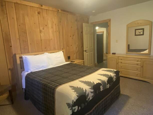 Imagen de la habitación del Hotel Foggy Mountain Lodge. Foto 16