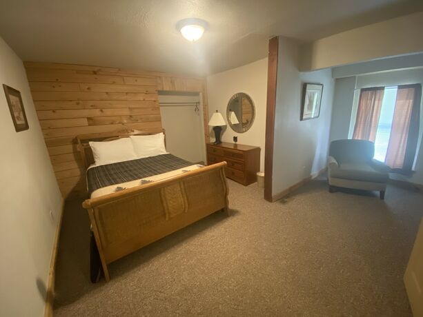 Imagen de la habitación del Hotel Foggy Mountain Lodge. Foto 17