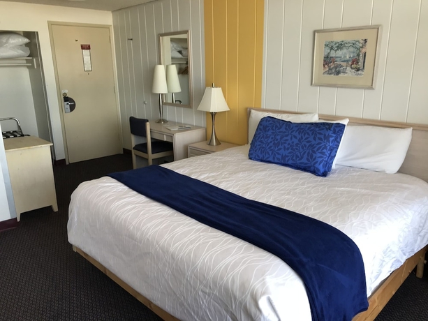 Imagen de la habitación del Hotel Foghorn Harbor Inn. Foto 6