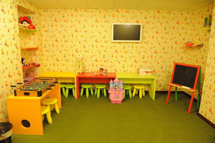 Imagen de los interiores del Hotel Foisorul cu Flori. Foto 19