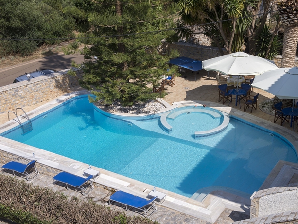 Imagen de la piscina del Hotel Foivos 2. Foto 19