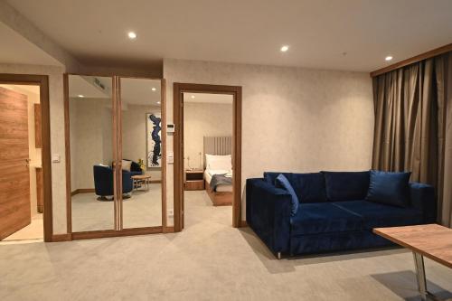 Imagen general del Hotel Foldana. Foto 4