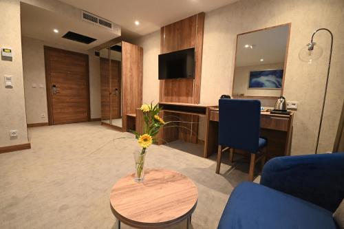 Imagen de la habitación del Hotel Foldana. Foto 15